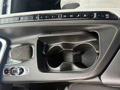 Used 2021 Chevrolet Corvette Stingray Premium Conv w/ Chrome Exterior Badge Package image 22