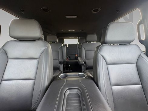 Used 2024 Chevrolet Tahoe LT image 2