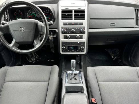 Used 2010 Dodge Journey SXT w/ Flexible Seating Group AWD/4WD image 3