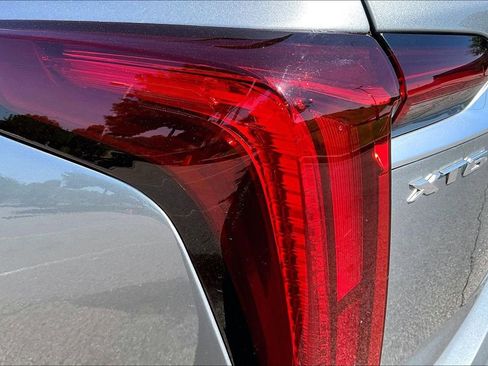 Certified 2025 Cadillac XT6 Premium Luxury AWD/4WD image 33