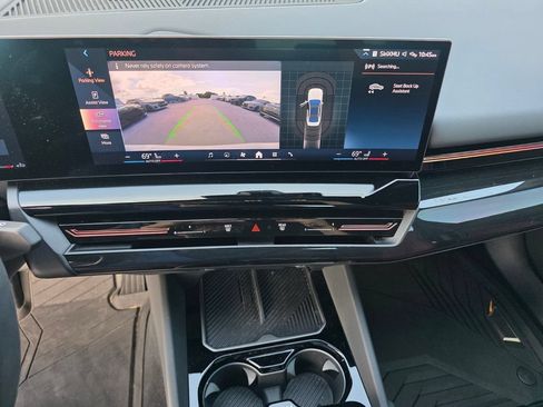 Certified 2025 BMW 530i RWD image 22