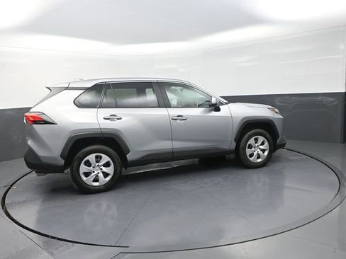 Used 2025 Toyota RAV4 LE AWD/4WD image 8