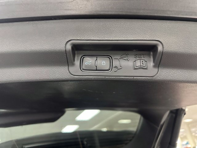 Used 2020 Ford Explorer XLT AWD/4WD image 21