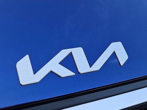 Certified 2025 Kia K4 FWD image 28