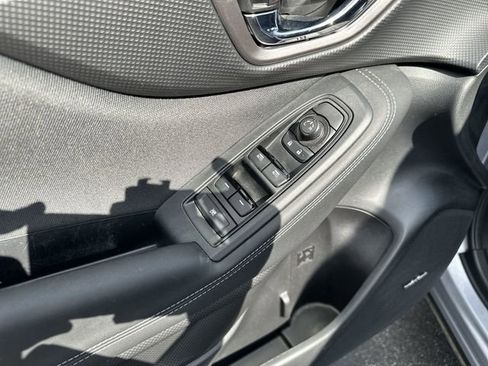 Used 2024 Subaru Forester Premium AWD/4WD image 17