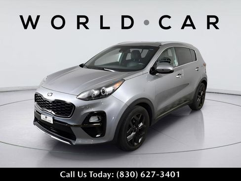 Used 2020 Kia Sportage S image 3