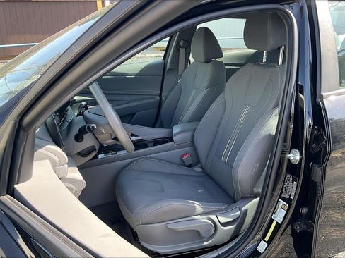 Used 2023 Hyundai Elantra SEL w/ Convenience Package FWD image 22