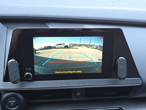 Used 2024 Toyota Prius Limited image 28