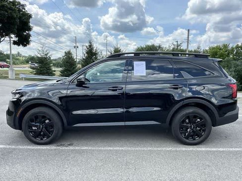 Used 2023 Kia Sorento S w/ Panoramic Sunroof Package AWD/4WD image 2