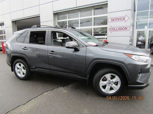 Certified 2020 Toyota RAV4 XLE w/ Convenience Package image 1