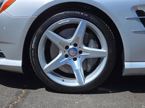 Used 2014 Mercedes-Benz SL 550 image 30