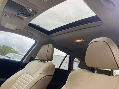 Used 2020 Subaru Outback Premium image 18