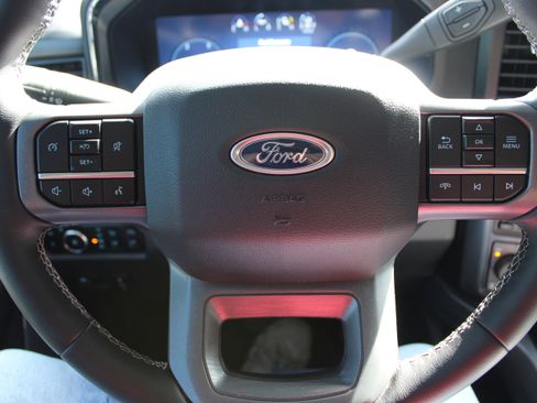 Used 2025 Ford F250 Lariat w/ Chrome Package AWD/4WD image 18