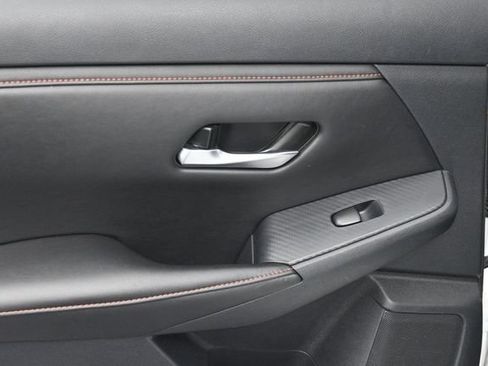 Used 2025 Nissan Sentra SR FWD image 28