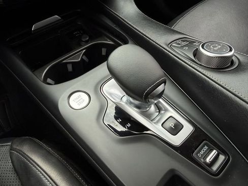 Used 2019 INFINITI QX50 Essential w/ Premium Heat Package FWD image 19