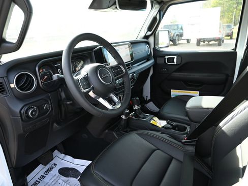 New 2025 Jeep Wrangler Sahara image 10