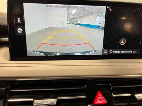 Used 2025 Genesis G70 2.5T RWD image 30