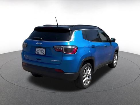 Used 2025 Jeep Compass Limited AWD/4WD image 15