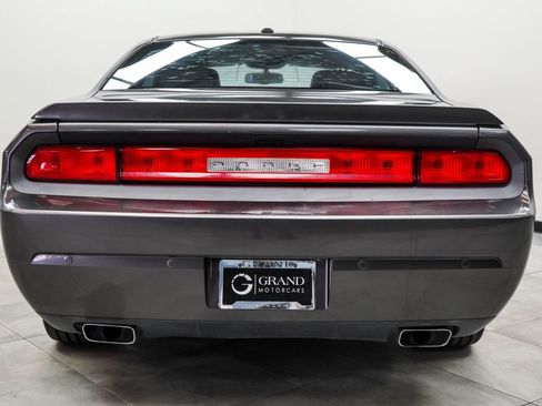 Used 2013 Dodge Challenger R/T RWD image 8