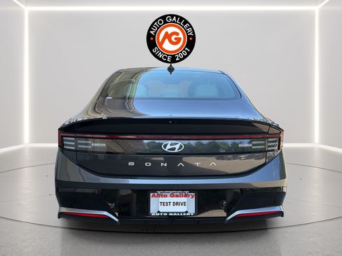 Used 2024 Hyundai Sonata SEL FWD image 5
