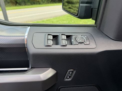 Used 2020 Ford F150 XLT w/ Equipment Group 302A Luxury AWD/4WD image 23