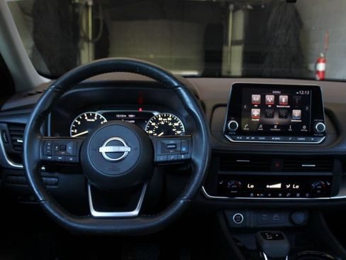 Used 2023 Nissan Rogue SV w/ SV Premium B Package FWD image 33
