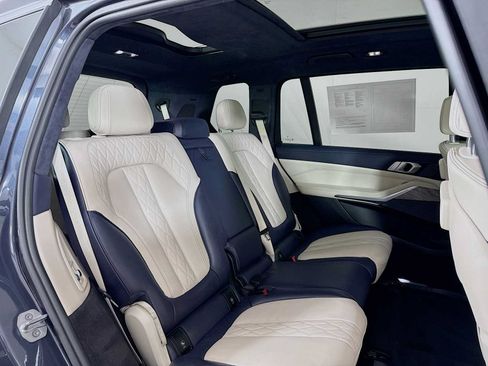 Used 2019 BMW X7 xDrive40i w/ Premium Package AWD/4WD image 27