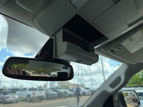 Used 2018 Toyota Tundra SR5 w/ SR5 Upgrade Package image 70