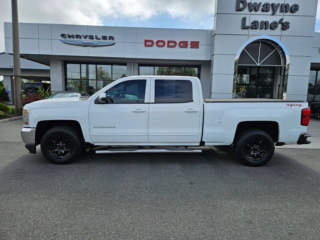 Used 2017 Chevrolet Silverado 1500 LT w/ Trailering Package AWD/4WD image 2