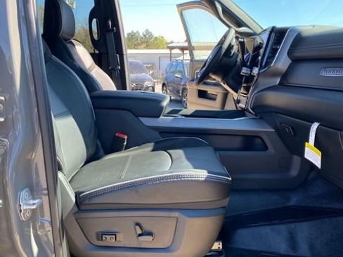 New 2026 RAM 5500 Tradesman w/ Laramie Trim Package image 18