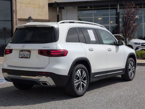 Used 2025 Mercedes-Benz GLB 250 4MATIC image 5
