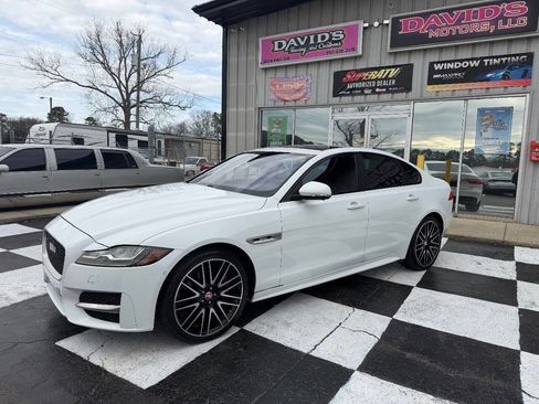 Used 2016 Jaguar XF R-Sport image 2