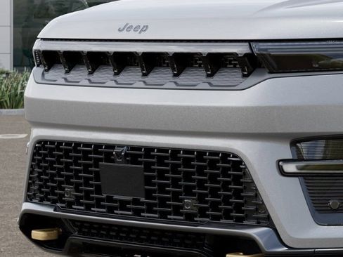 New 2026 Jeep Grand Wagoneer L 4WD image 11