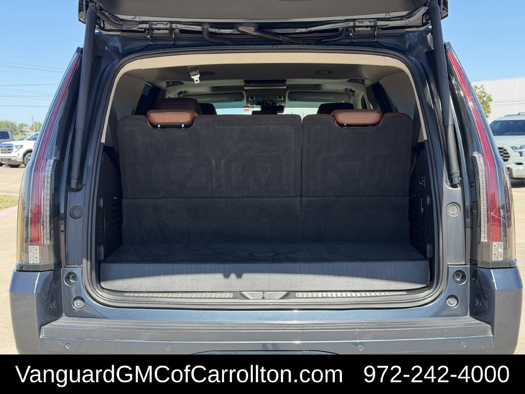 Used 2020 Cadillac Escalade Luxury RWD image 36