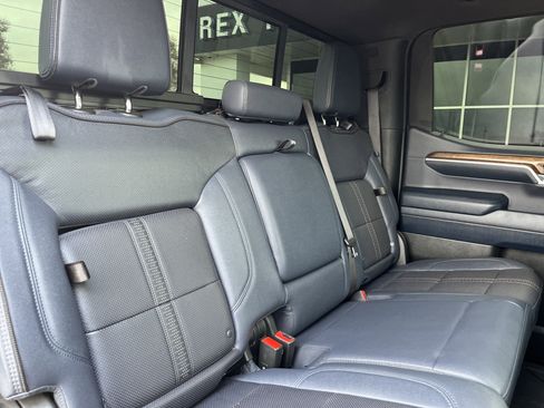 Used 2023 Chevrolet Silverado 1500 High Country w/ High Country Premium Package image 18