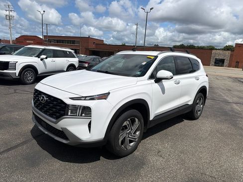 Certified 2023 Hyundai Santa Fe SEL AWD/4WD image 3