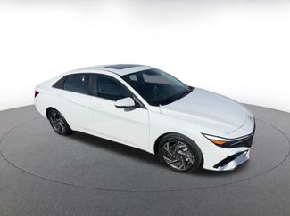 Used 2025 Hyundai Elantra Limited video 2