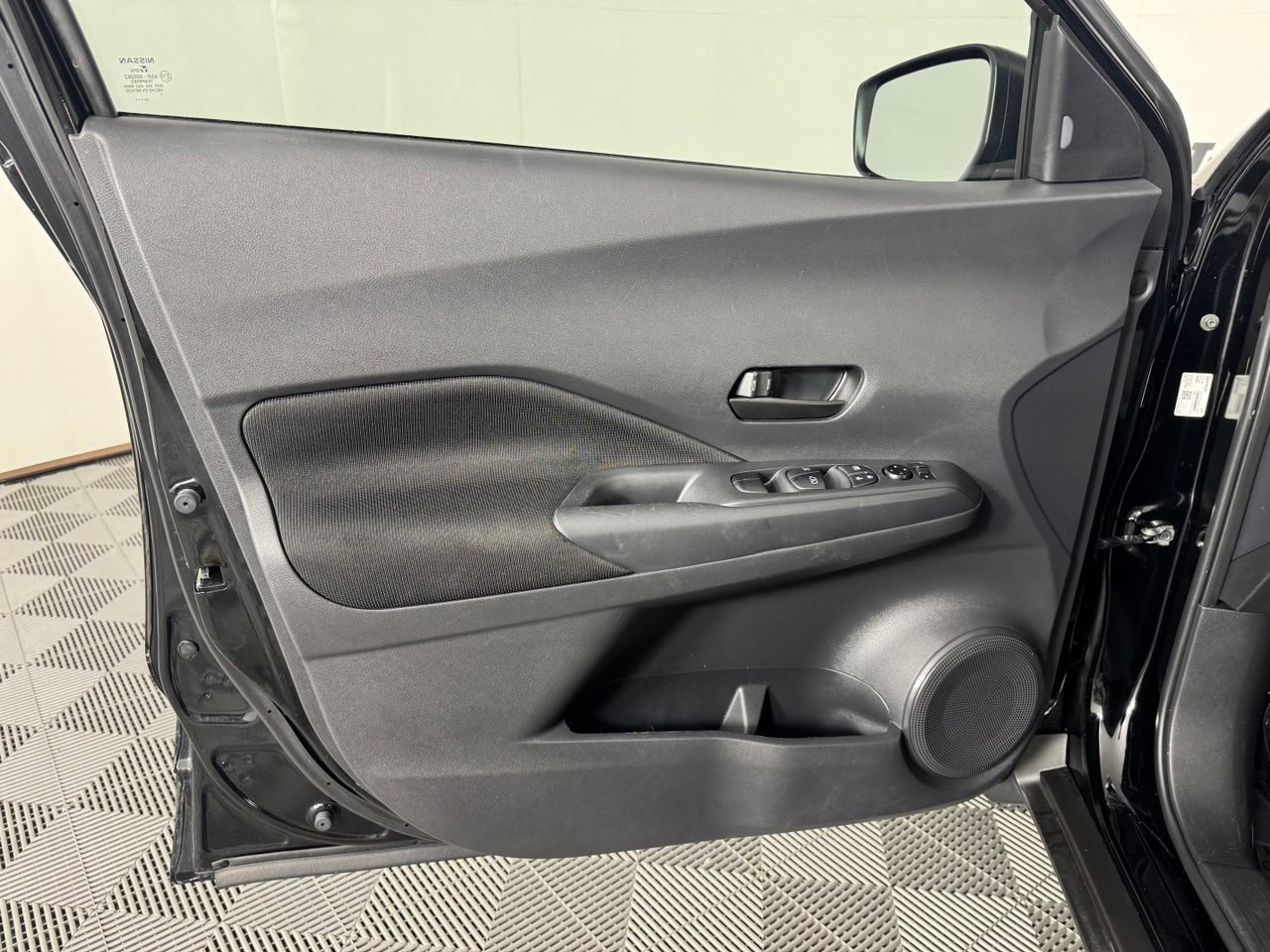 Used 2024 Nissan Kicks S FWD image 11