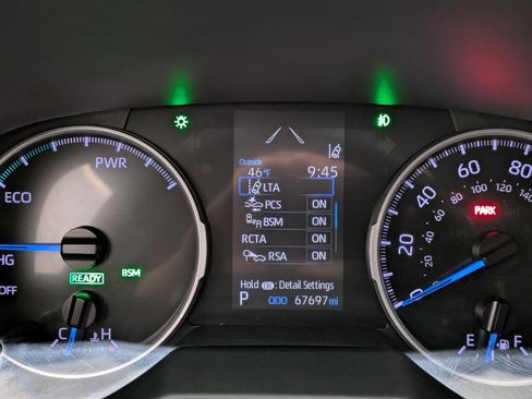 Used 2021 Toyota RAV4 XLE w/ XLE Grade Weather Package image 7