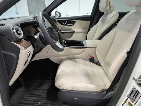Certified 2026 Mercedes-Benz GLC 300 4MATIC image 4