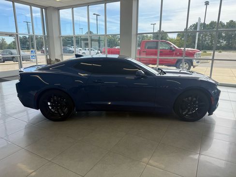 Used 2023 Chevrolet Camaro LT w/ RS Package image 4