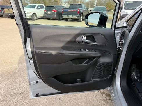 New 2026 Chrysler Voyager LX image 12