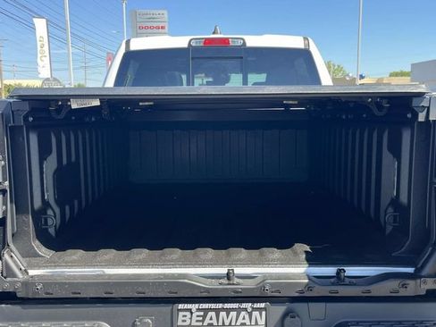 New 2027 RAM 1500 Laramie w/ Night Edition AWD/4WD image 19