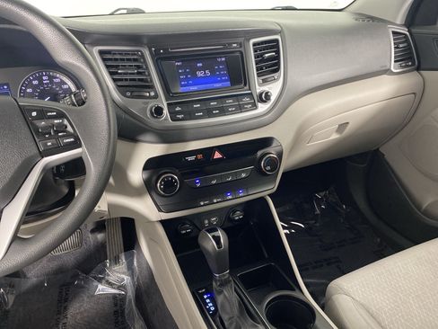 Used 2018 Hyundai Tucson SE AWD/4WD image 31