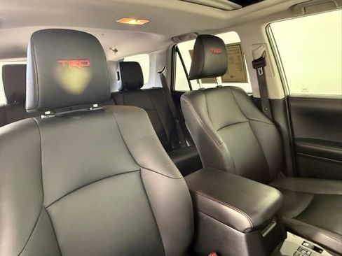 Used 2019 Toyota 4Runner TRD Off-Road Premium AWD/4WD image 48