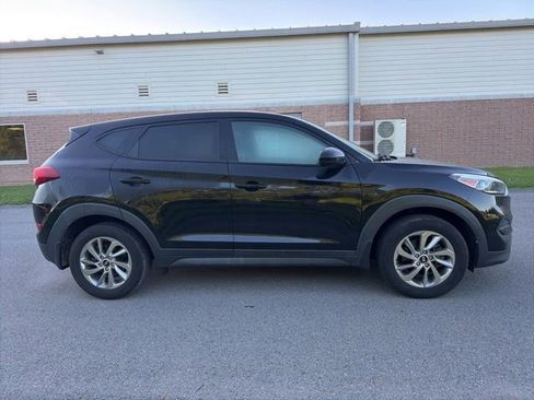 Used 2018 Hyundai Tucson SE AWD/4WD image 6