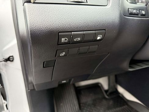 Used 2019 Lexus RX 450h AWD image 21