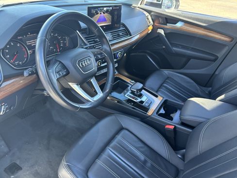 Used 2023 Audi Q5 2.0T Premium w/ Convenience Package image 17