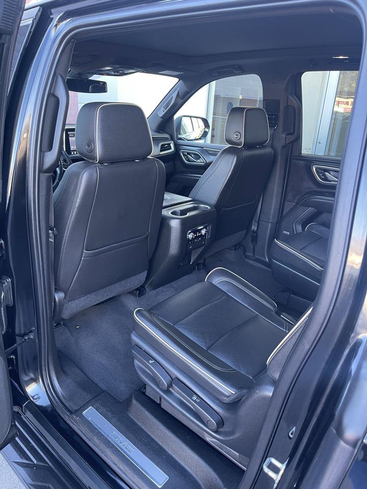 Used 2021 GMC Yukon XL SLT w/ SLT Luxury Plus Package AWD/4WD image 13