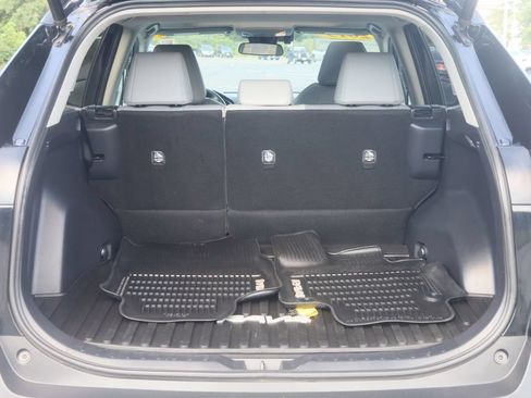 Used 2019 Toyota RAV4 XLE Premium w/ Cold Weather Package AWD/4WD image 12